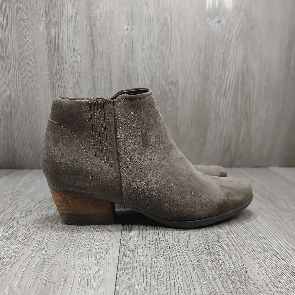 Blondo Valli Bootie Waterproof Suede Ankle  Boot Side‎ Zip Dark Taupe 7.5 Casual - Picture 3 of 13